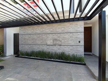 Casa en Venta 4 recs – Residencial Aqua by Cumbres