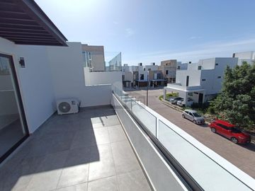 Casa en Venta 4 recs – Residencial Aqua by Cumbres