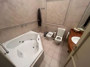 VENTA DEPARTAMENTO PISO COMPLETO MICROCENTRO 231M2