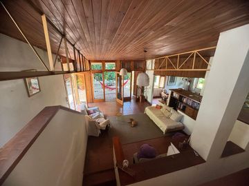CASA EN VENTA CITY BELL CON PILETA