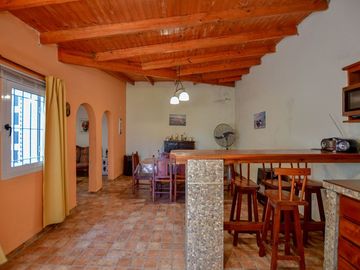 CASA EN VENTA LA PLATA 2 DORMITORIOS