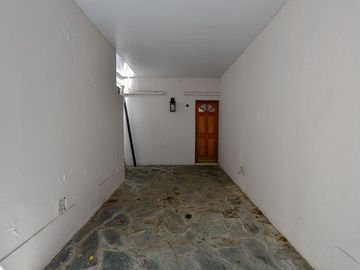 CASA VENTA LA PLATA 3 DORMITORIOS PATIO GARAGE