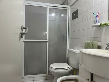 CASA EN VENTA LA PLATA PH FRENTE 2 DORMITORIOS