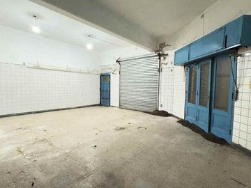 2 Locales más 2 Departamentos en VENTA Sarmiento