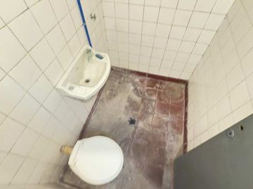 2 Locales más 2 Departamentos en VENTA Sarmiento