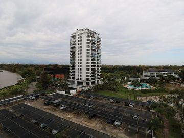 Departamento 3 ambientes en venta en Marinas Golf