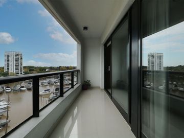 Departamento 3 ambientes en venta en Marinas Golf