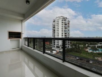 Departamento 3 ambientes en venta en Marinas Golf