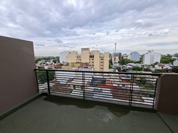 MONOAMBIENETE C/BALCON/EXCELENTE ESTADO/UBICACION!