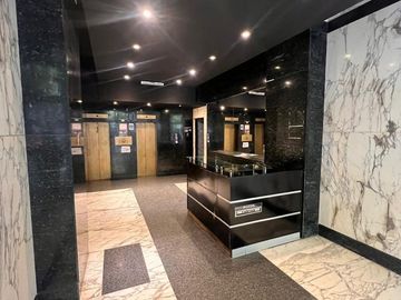 VENTA Oficina Piso Completo Edificio Gomez Mendoza