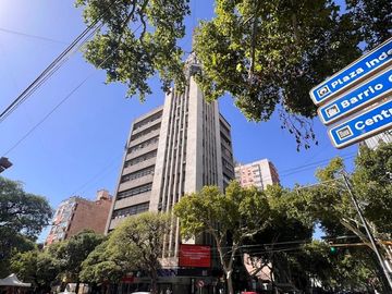 VENTA Oficina Piso Completo Edificio Gomez Mendoza