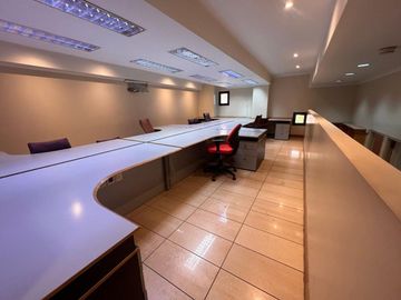 VENTA Oficina Piso Completo Edificio Gomez Mendoza