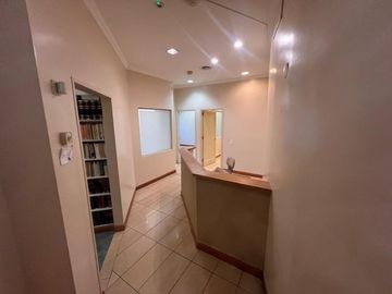 VENTA Oficina Piso Completo Edificio Gomez Mendoza
