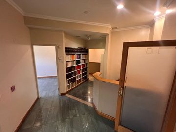 VENTA Oficina Piso Completo Edificio Gomez Mendoza