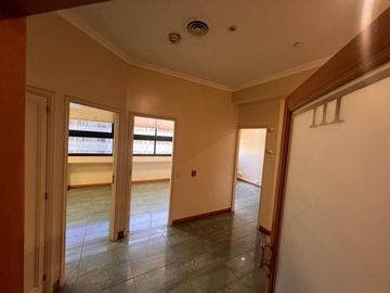 VENTA Oficina Piso Completo Edificio Gomez Mendoza