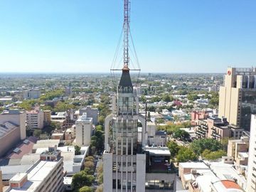 VENTA Oficina Piso Completo Edificio Gomez Mendoza