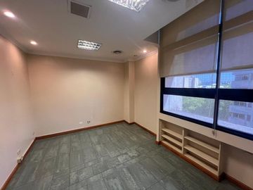 VENTA Oficina Piso Completo Edificio Gomez Mendoza