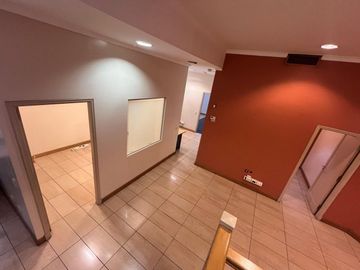 VENTA Oficina Piso Completo Edificio Gomez Mendoza