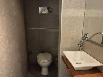 VENTA OFICINA CON RENTA OLIVOS QUINTA PRESIDENCIAL