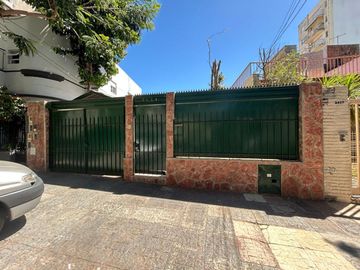 CASA CON JARDIN Y PILETA +DEPARTAMENTO- EXCELENTE