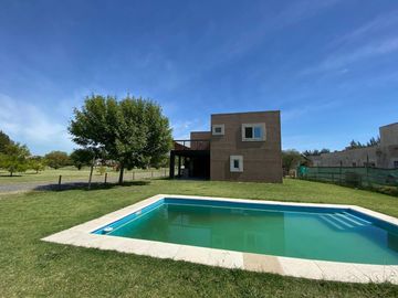 Casa 4 ambientes VENTA Santo Domingo, SAN VICENTE