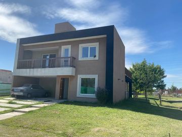 Casa 4 ambientes VENTA Santo Domingo, SAN VICENTE