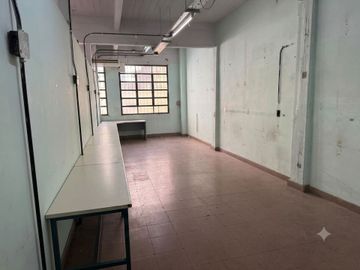 Alquiler comercial galpón depósito taller oficina