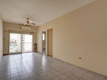 VENTA Monoambiente PISO ALTO Balcón Caballito