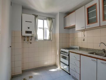 VENTA Monoambiente PISO ALTO Balcón Caballito