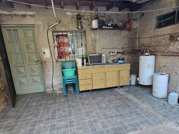 VENTA CASA 3 AMB 2 PLANTAS MORENO SUR RETASADA