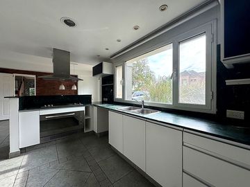 CASA VENTA 7 AMB. BCO PROVINCIA CON FINANCIACION