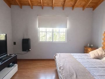 VENTA CASA 2 PLANTAS PILETA COCHERA ITUZAINGO