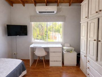 VENTA CASA 2 PLANTAS PILETA COCHERA ITUZAINGO