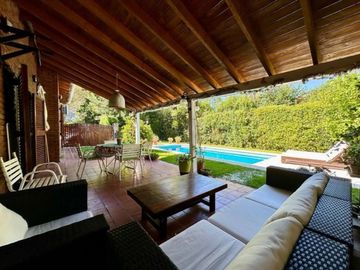 CASA 4 AMB COUNTRY CLUB PRIVADO LOMA VERDE APTA CR