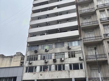 DEPARTAMENTO 2 AMB. APTO PROFESIONAL EN VENTA