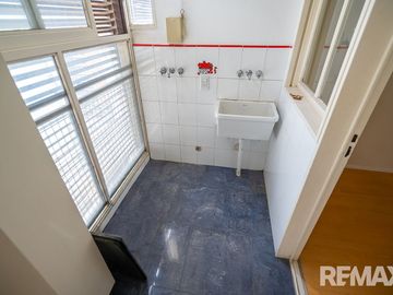 Venta departamento 3 amb cochera apto profesional
