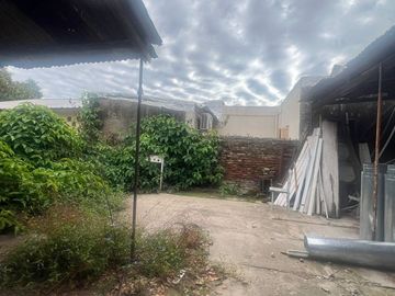 LOTE  EN VENTA CON GALPON  BARRIO TABLADA