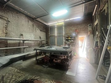 LOTE  EN VENTA CON GALPON  BARRIO TABLADA