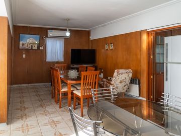 CASA EN VENTA 4 DORMITORIOS BARRIO CURA