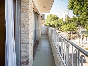 CASA EN VENTA 4 DORMITORIOS BARRIO CURA