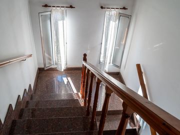 CASA EN VENTA 4 DORMITORIOS BARRIO CURA