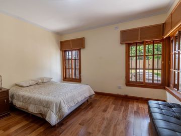 CASA DE 3 DORMITORIOS CON COCHERA EN VILLA AMELIA