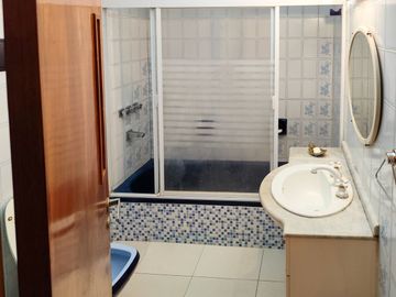 CASA EN VENTA 4 DORMITORIOS ECHESORTU