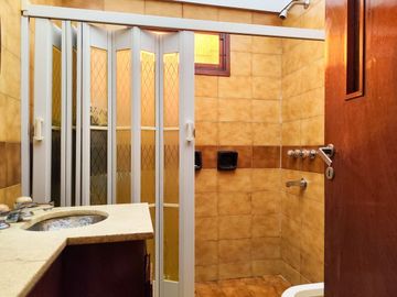 CASA EN VENTA 4 DORMITORIOS ECHESORTU