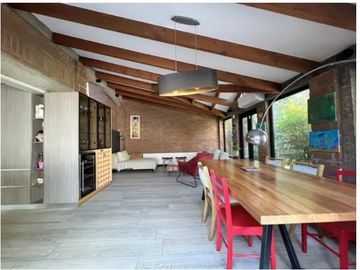 Casa en venta  en LA REINA