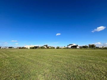 VENTA DE LOTE EN BARRIO MATISSE LOS CARDALES