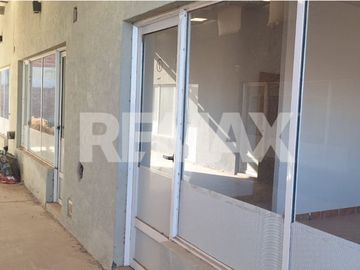 GALERIA COMERCIAL EN VENTA FERNANDEZ ORO