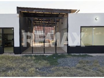 GALERIA COMERCIAL EN VENTA FERNANDEZ ORO