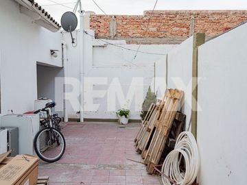 VENTA DE CASA + DTO , SANTA CRUZ 274 , NEUQUEN