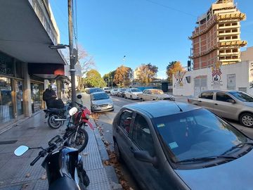 Venta Dos Ambientes   Saavedra sobre Plaza 3900